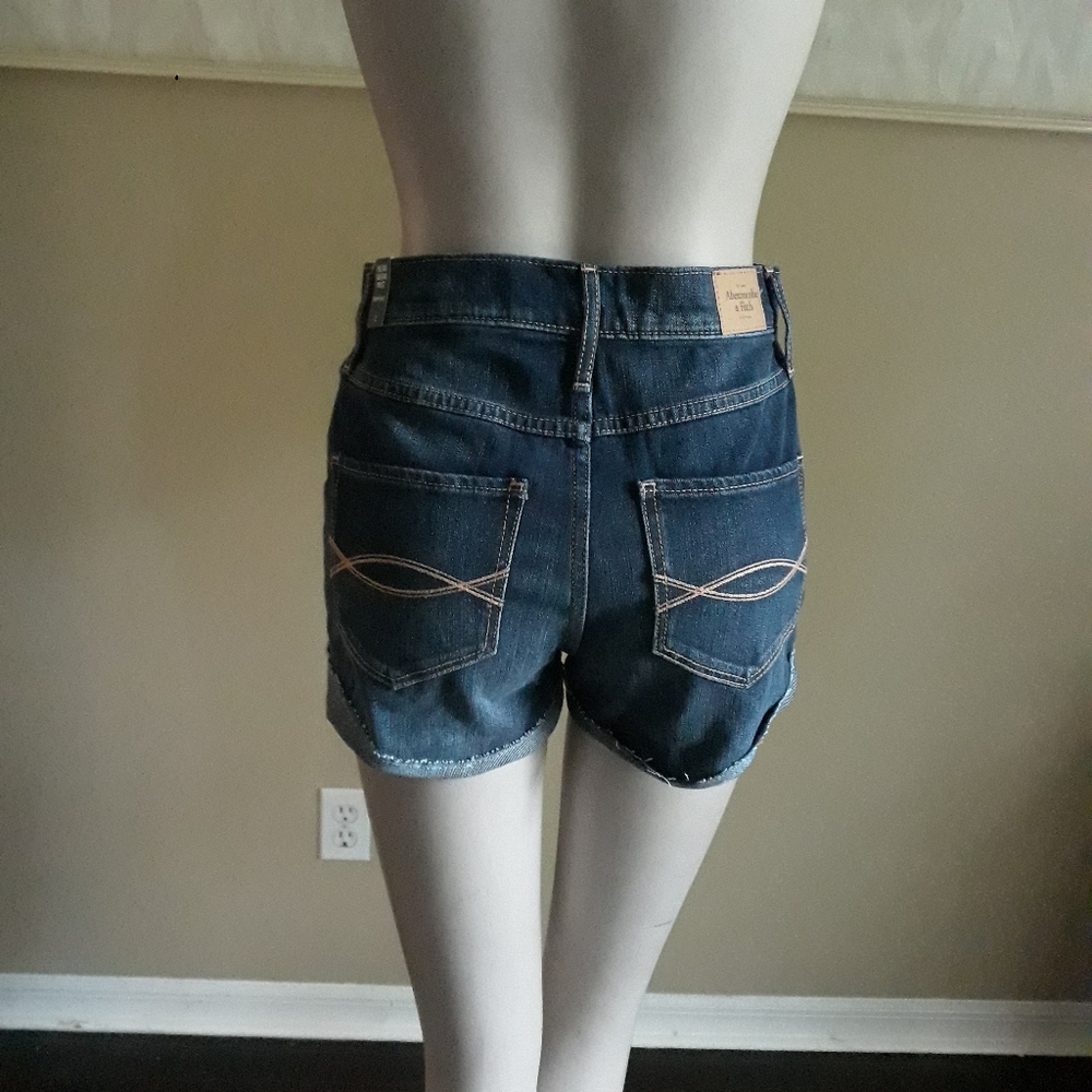 ❌SOLD❌Abercrombie & Fitch Natural Waist Jeans Short Sz 2 - Picture 7 of 14